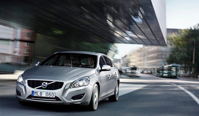 Volvo V60 Plug-in Hybrid full