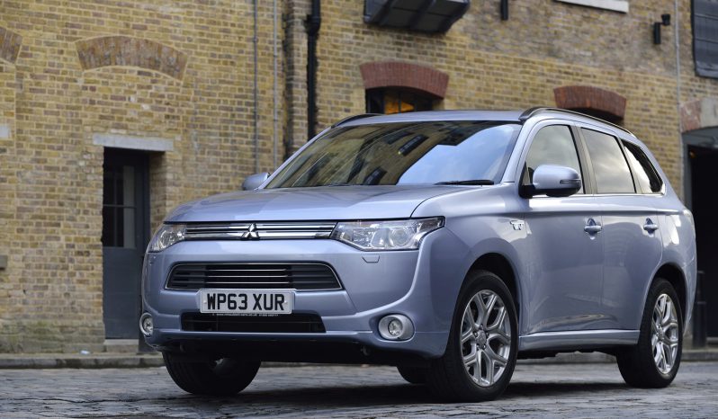 Mitsubishi Outlander PHEV full